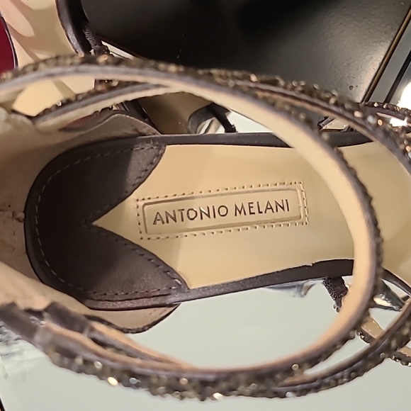 NWT  ANTONIO MELANI KARALINA Mystic Grey Satin/ Beaded Platform Sandals sz 8M - Picture 4 of 9